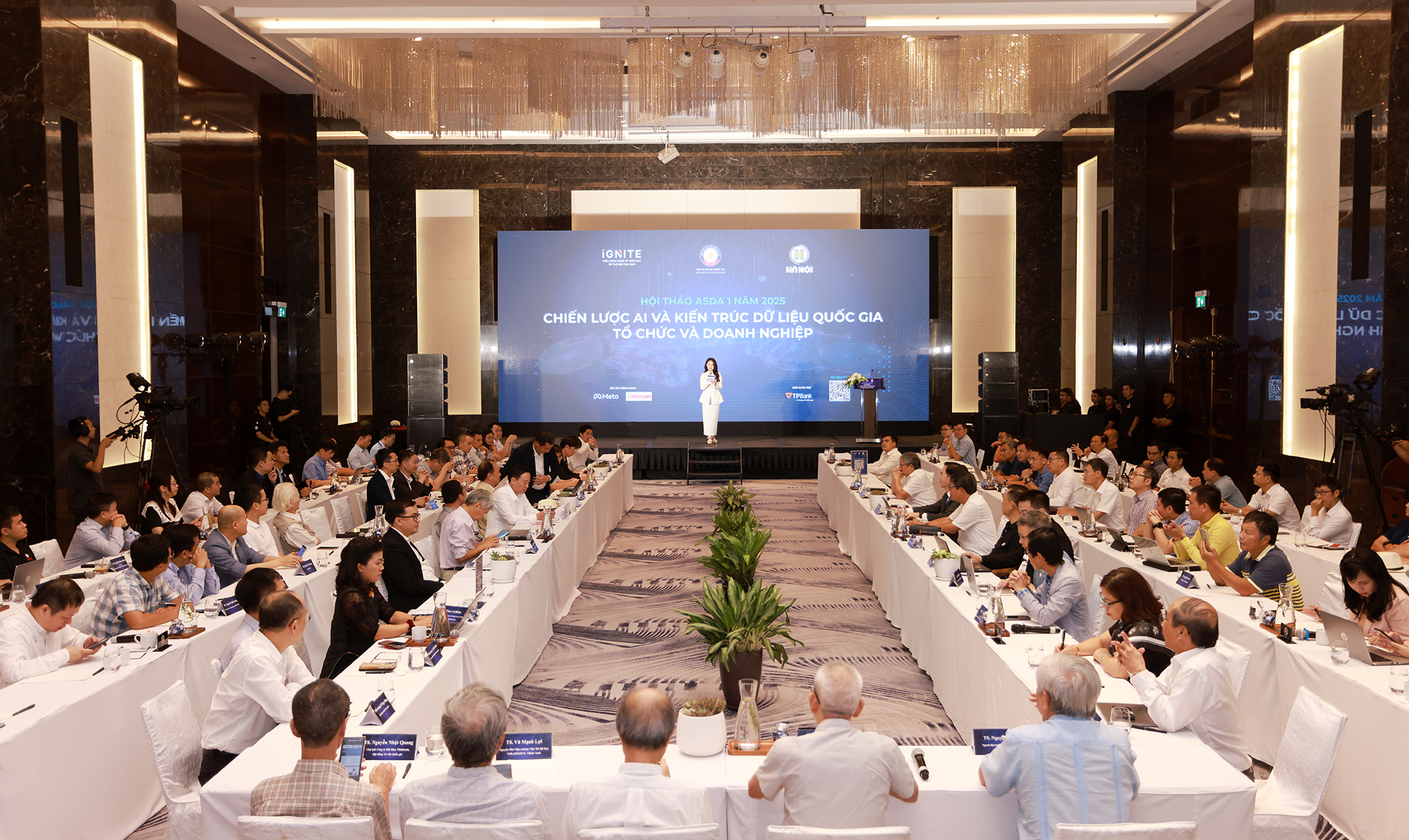 Định hình Chiến lược AI và Kiến trúc Dữ liệu Quốc gia: Nền tảng cho kỷ nguyên số